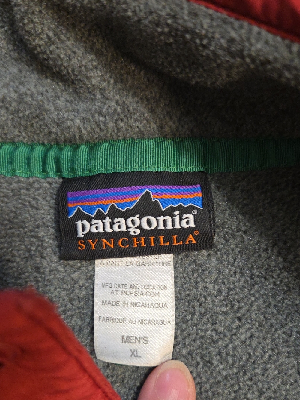 Patagonia • Synchilla Snap-T Lightweight Fleece Pullover (Grey with Red Trim) - Picture 4 of 10